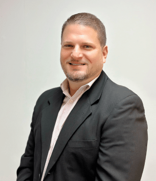 Picture of Max Córdova's headshot.